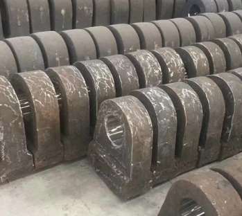 雙金屬復(fù)合錘頭的振動澆注工藝方法